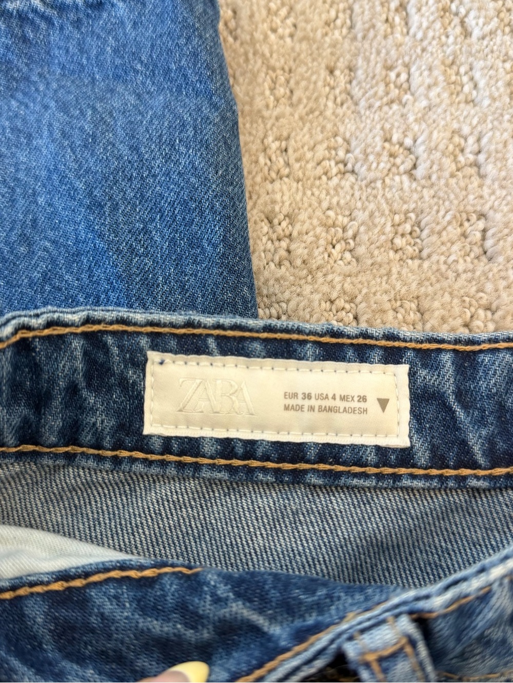 Zara Women's Mid-Blue Mom/Straight Jeans - Picture 4 of 7